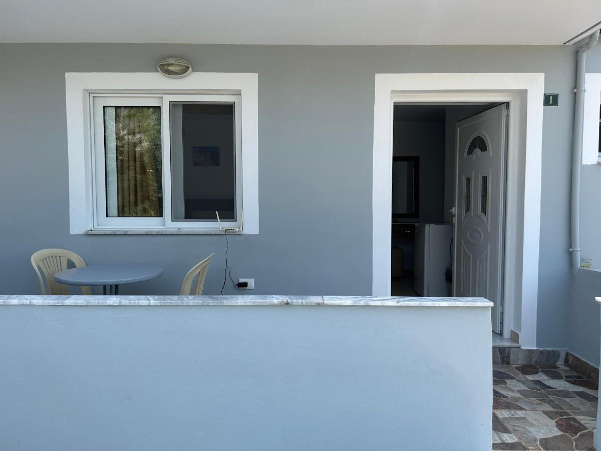 Eri Rooms Sarande Exterior photo