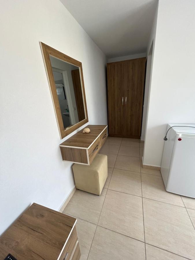 Eri Rooms Sarande Exterior photo