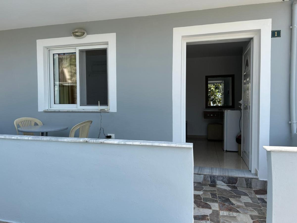 Eri Rooms Sarande Exterior photo