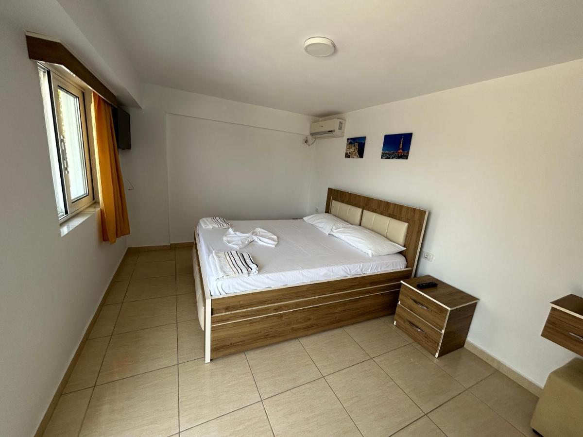 Eri Rooms Sarande Exterior photo