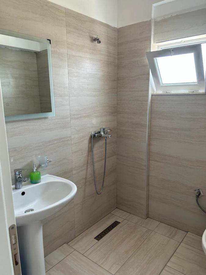 Eri Rooms Sarande Exterior photo