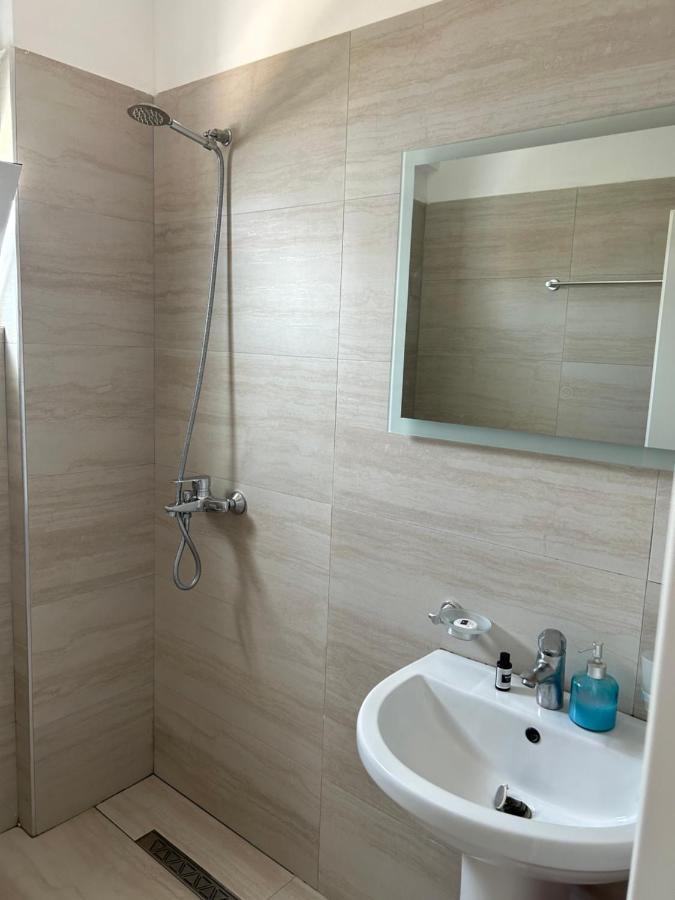 Eri Rooms Sarande Exterior photo